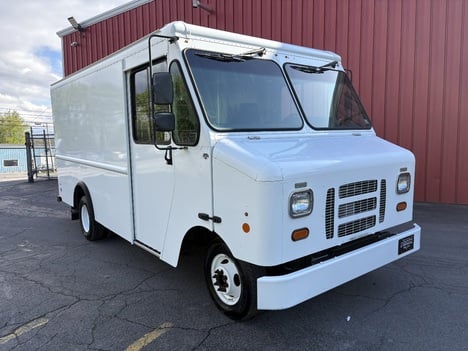 2017 FORD E-350 P500 Stepvan Step Van #1048 2017 FORD E-350 P500 Stepvan Step Van #1048