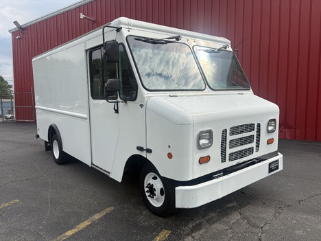 2016 FORD E-350 P500 12’ Step Van #1051