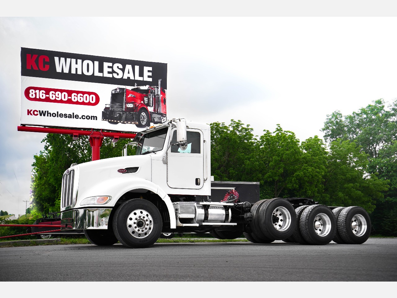 2008 PETERBILT 386 Daycab #1477 2008 PETERBILT 386 Daycab #1477