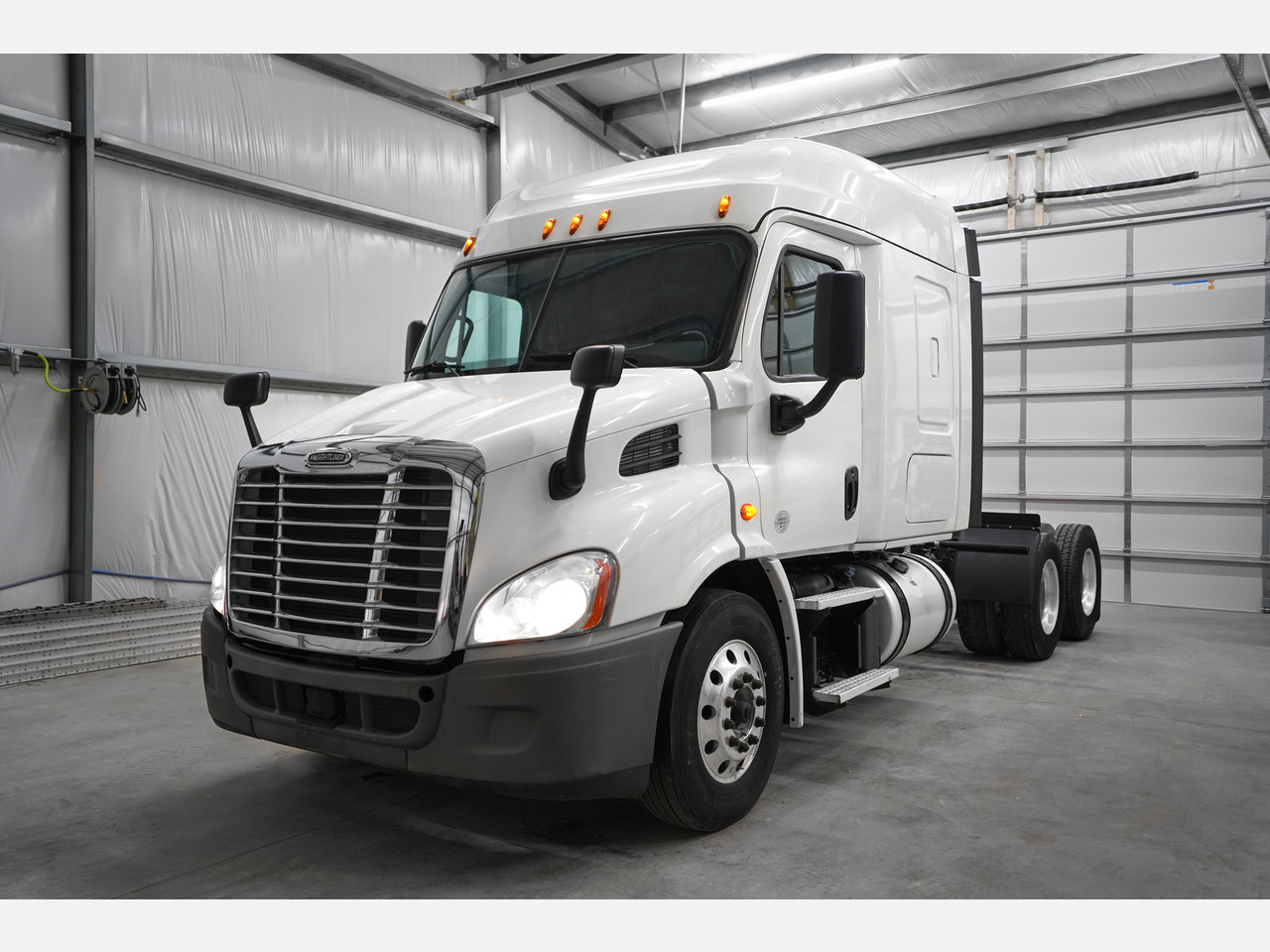 2019 FREIGHTLINER cascadia Sleeper #4156 2019 FREIGHTLINER cascadia Sleeper #4156