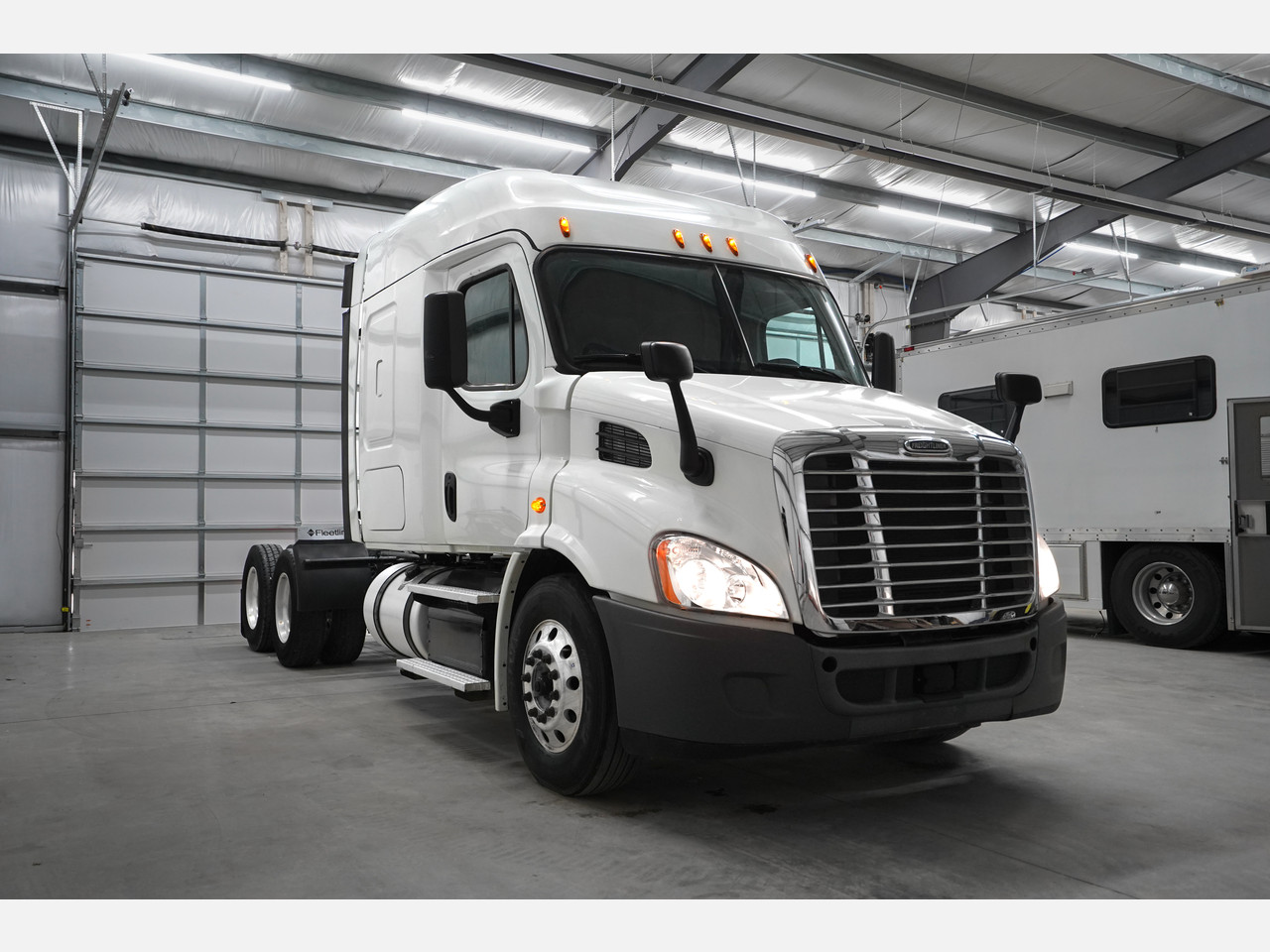 2019-freightliner-cascadia-sleeper #4203