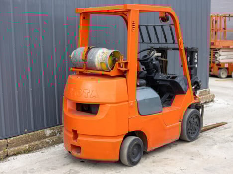 https://pub.imanpro.net/kdequip/photo/2264/5ye2m_2264Toyota-5.jpg