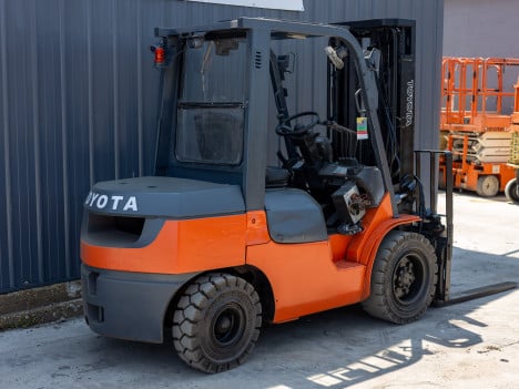 https://pub.imanpro.net/kdequip/photo/3420/CUq72_3420Toyota62732-07.jpg