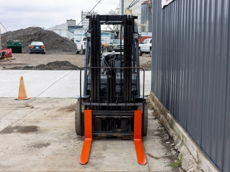 https://pub.imanpro.net/kdequip/photo/3506/ZsP0o_forklift-93.jpg
