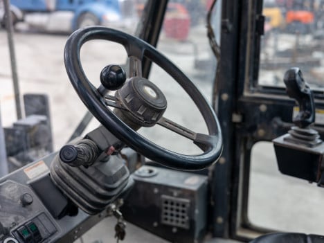 https://pub.imanpro.net/kdequip/photo/3518/XkGTk_forklift-098.jpg