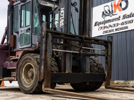 https://pub.imanpro.net/kdequip/photo/3518/wrKd7_forklift-100.jpg