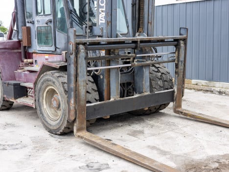 https://pub.imanpro.net/kdequip/photo/3518/xhObC_forklift-101.jpg