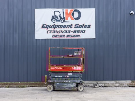 https://pub.imanpro.net/kdequip/photo/5532/1ZZsE_3716SkyjackSJIII3219-11.jpg