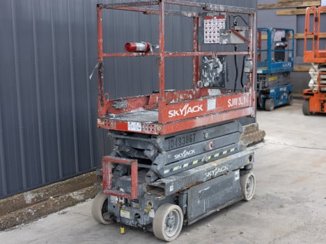 https://pub.imanpro.net/kdequip/photo/5534/2VPyi_3718SkyjackSJIII3219-2.jpg