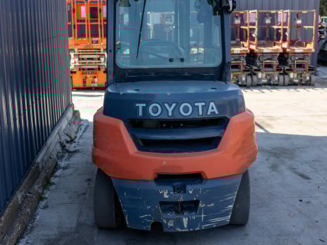 https://pub.imanpro.net/kdequip/photo/5607/qzFMK_3764Toyota8FD40U-07.jpg