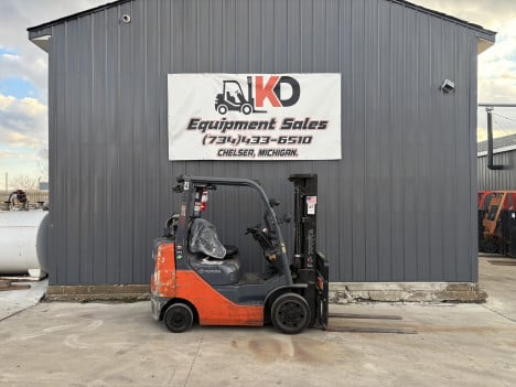 toyota-8fgcu25-mast-forklift #5751