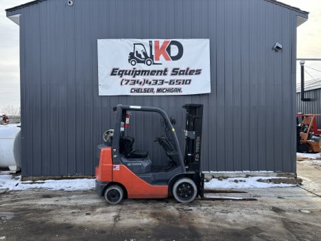 2016 TOYOTA 8FGCU25 Mast Forklift #5860