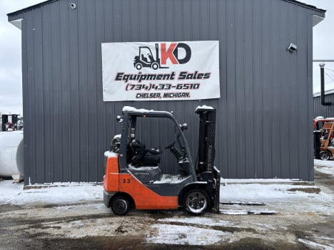  TOYOTA 8FGCU25 Mast Forklift #5875