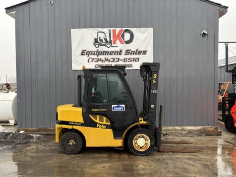  YALE GDP080VXNCGE098 Mast Forklift #5935