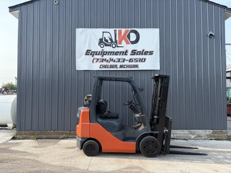 toyota-8fgcu25-mast-forklift #6240