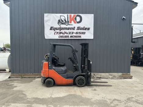 toyota-8fgcu25-mast-forklift #6241