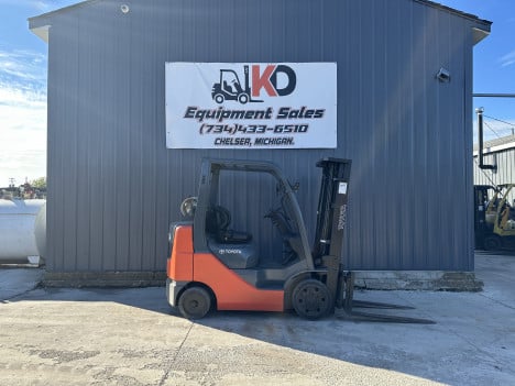 toyota-8fgcu25-mast-forklift #6241