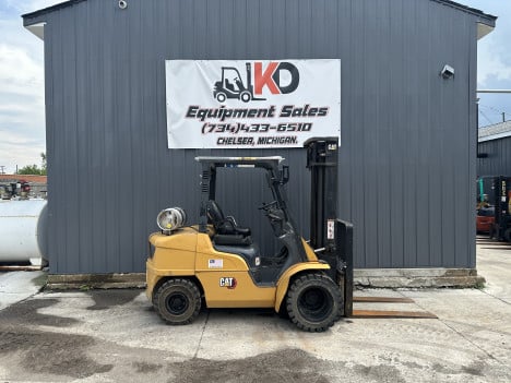 cat-2p6000-mast-forklift #6490