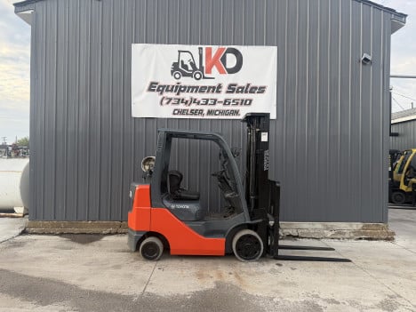toyota-8fgcu25-mast-forklift #6604