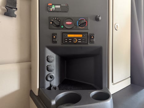 https://pub.imanpro.net/lawrence/photo/1466/TH_25.jpg?20260612155949