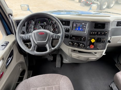 https://pub.imanpro.net/lawrence/photo/1529/TH_16.jpg?20260903082348