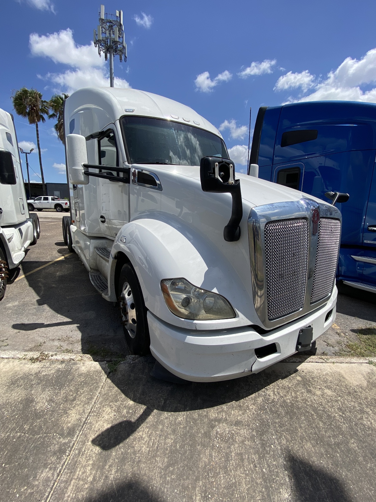 2020 KENWORTH T680 Sleeper #3592 2020 KENWORTH T680 Sleeper #3592