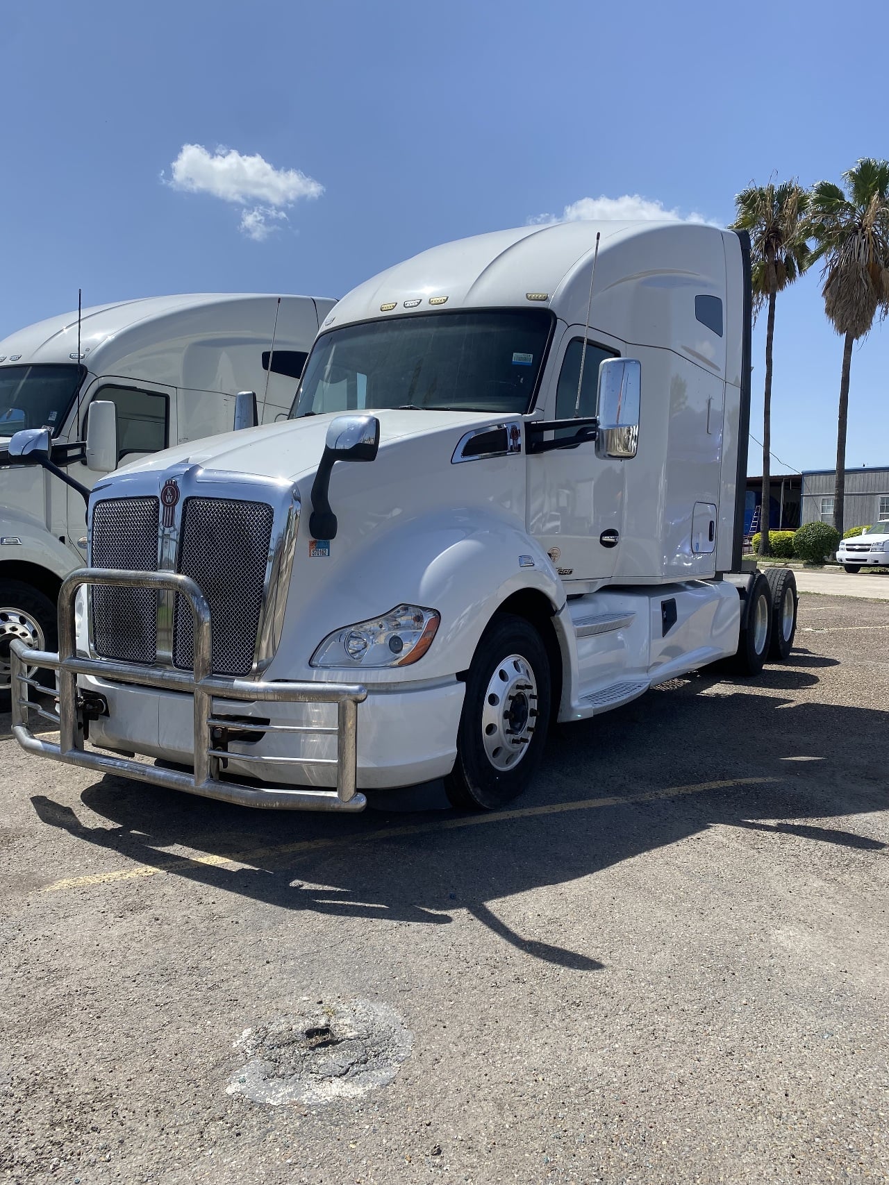 2019 KENWORTH T680 Sleeper #3590 2019 KENWORTH T680 Sleeper #3590