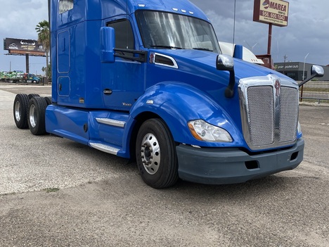 2020 KENWORTH T680 Tandem Axle Sleeper