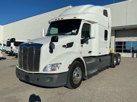 2018-peterbilt-579-tandem-axle-sleeper #1105
