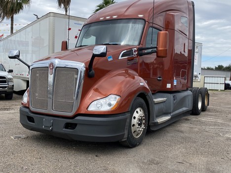2019-kenworth-t680-low-miles-tandem-axle-sleeper #1114