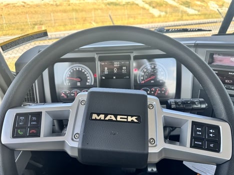 https://pub.imanpro.net/mktruck/photo/319510/TH_17.jpg?20260717183401