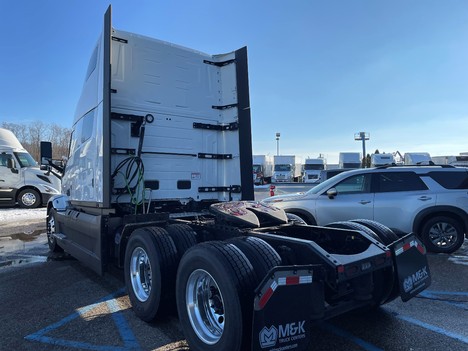 https://pub.imanpro.net/mktruck/photo/319792/TH_4.jpg?20251217201818