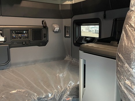 https://pub.imanpro.net/mktruck/photo/319797/TH_7.jpg?20260110231741