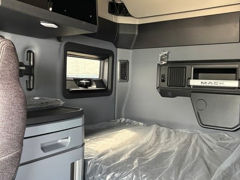 https://pub.imanpro.net/mktruck/photo/319820/TH_5.jpg?20260720211944