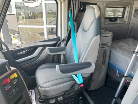 https://pub.imanpro.net/mktruck/photo/320228/TH_13.jpg?20250929175929