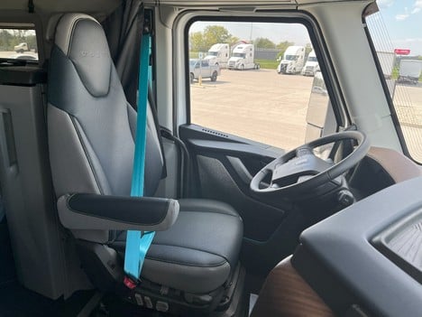 https://pub.imanpro.net/mktruck/photo/320228/TH_14.jpg?20250929175929