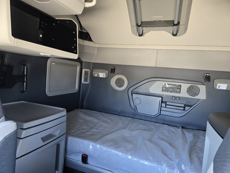 https://pub.imanpro.net/mktruck/photo/320876/TH_9.jpg?20260106165101