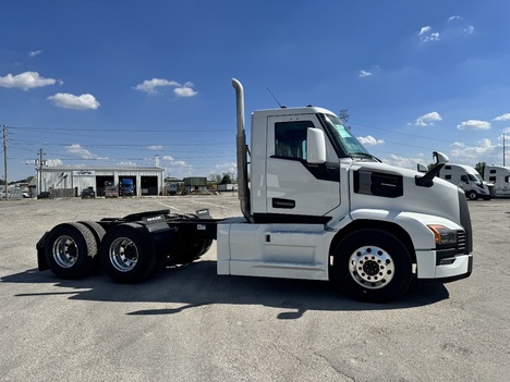 https://pub.imanpro.net/mktruck/photo/321085/TH_11.jpg?20260108210136