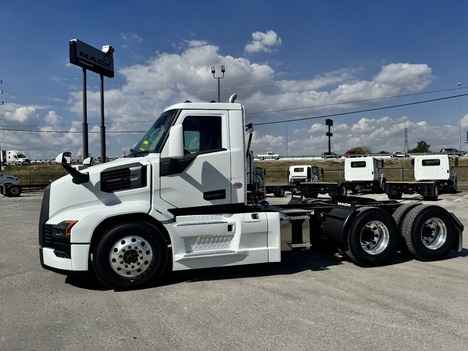 https://pub.imanpro.net/mktruck/photo/321085/TH_4.jpg?20260108210136