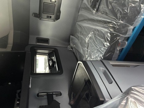 https://pub.imanpro.net/mktruck/photo/321707/TH_8.jpg?20260113211059