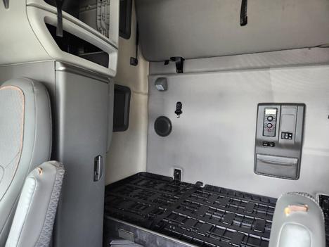 https://pub.imanpro.net/mktruck/photo/322749/TH_4.jpg?20260414175208