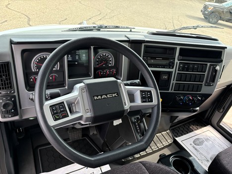 https://pub.imanpro.net/mktruck/photo/323033/TH_7.jpg?20260708123247