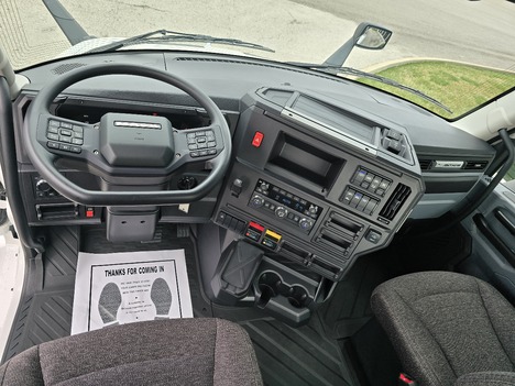 https://pub.imanpro.net/mktruck/photo/323083/TH_8.jpg?20260403154018
