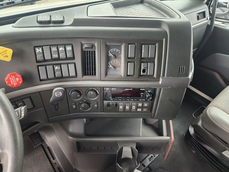 https://pub.imanpro.net/mktruck/photo/323278/TH_11.jpg?20260505200246