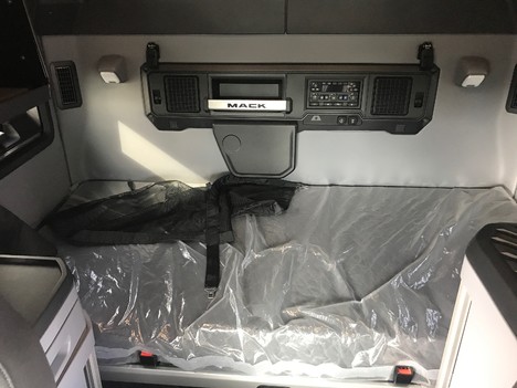 https://pub.imanpro.net/mktruck/photo/323335/TH_7.jpg?20260408162649
