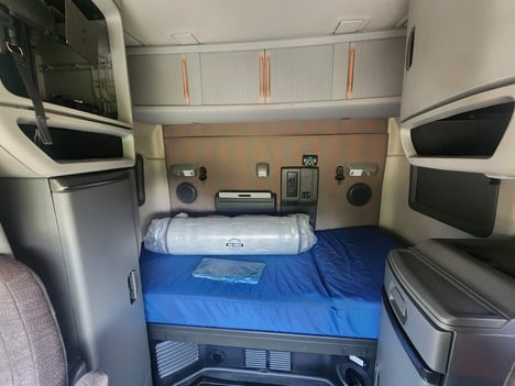 https://pub.imanpro.net/mktruck/photo/323501/TH_7.jpg?20260519150205