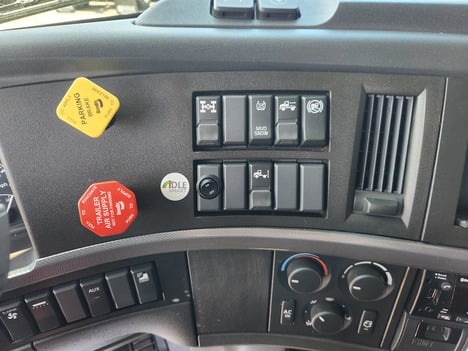 https://pub.imanpro.net/mktruck/photo/323529/TH_12.jpg?20260511165003
