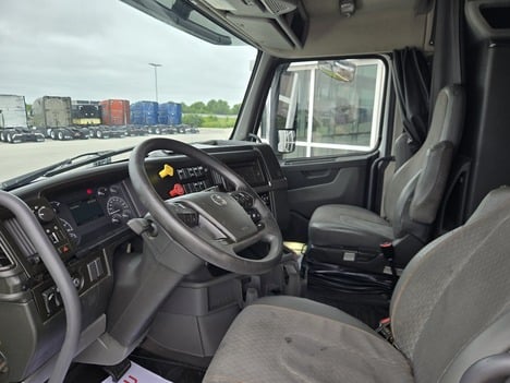 https://pub.imanpro.net/mktruck/photo/323552/TH_9.jpg?20260622172026