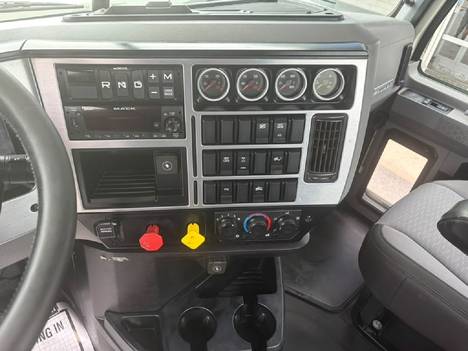 https://pub.imanpro.net/mktruck/photo/323586/TH_8.jpg?20260611174638
