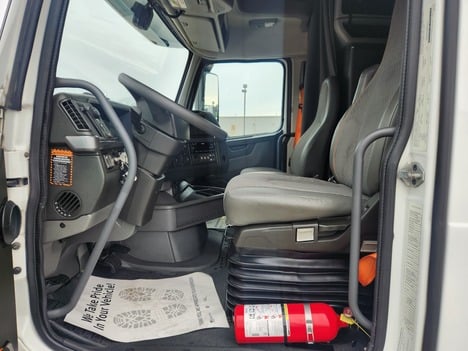 https://pub.imanpro.net/mktruck/photo/323588/TH_4.jpg?20260717115526